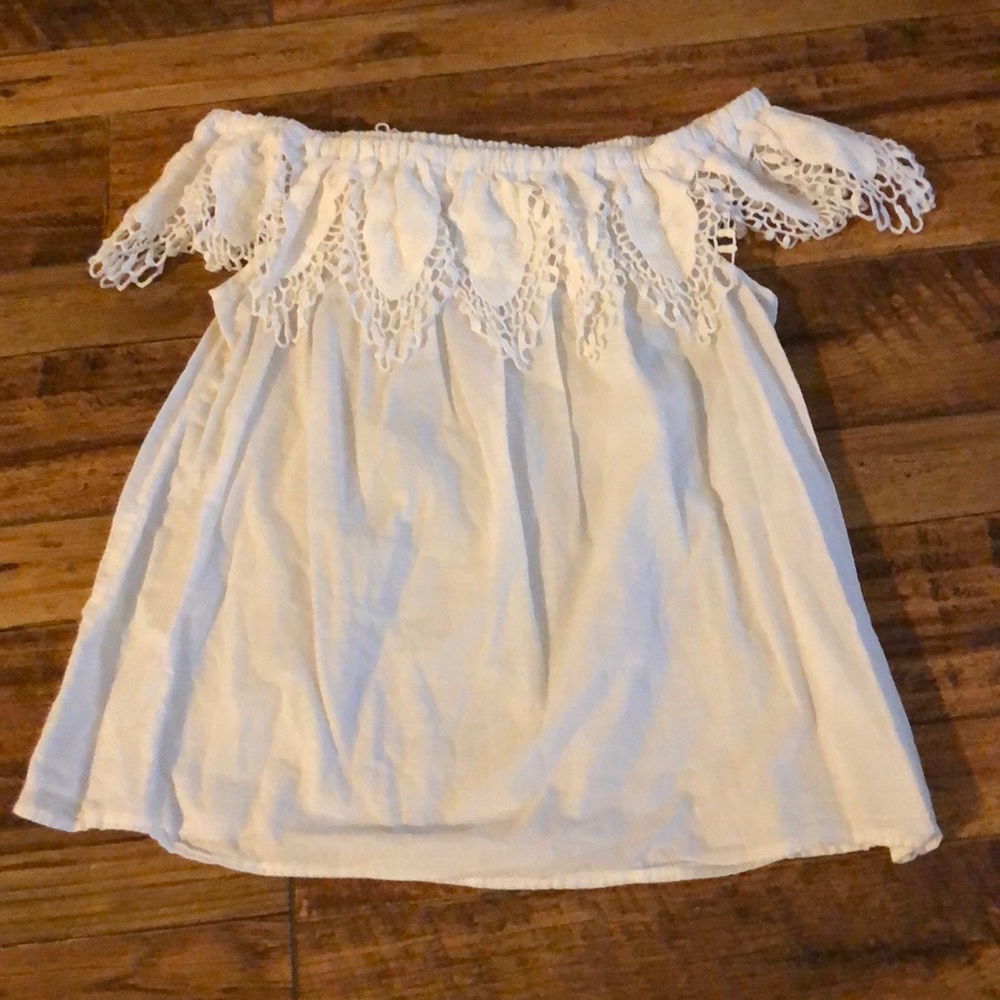 Merona Ruffle off the shoulder blouse